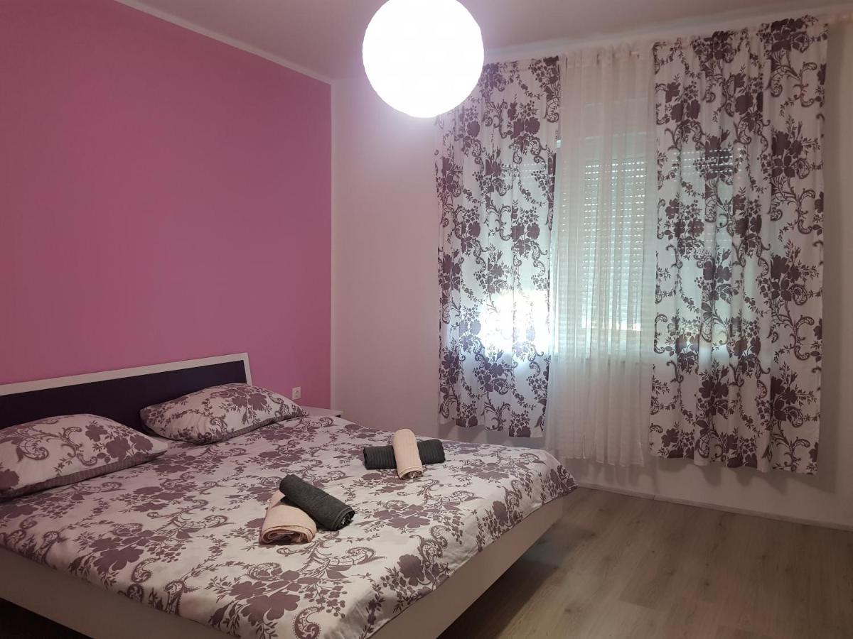 Apartmani Milutin Бродарика Екстериор снимка